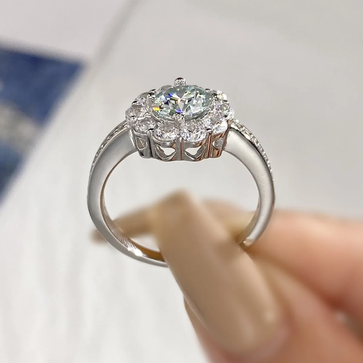 D Color VVS1 Clarity Brilliant Round Cut Solitaire Diamond Moissanite Ring Solid S925 Sterling Silver Moissanite Engagement Ring