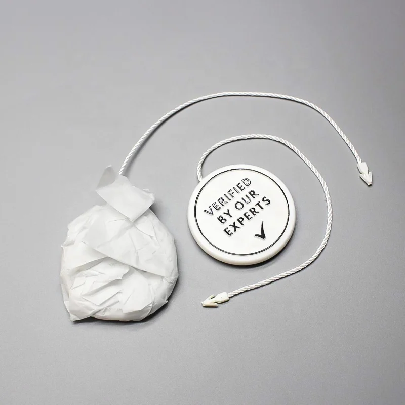 Reuners Plastic Hangtag Maker Custom Embossed Brand Logo Hanging Tags String Loop Lock Garment Tags