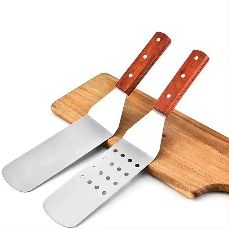 Hot sale Stainless Steel Metal Turner Cooking Perforated Cooking Spatula Hamburger Turner with wooden handle for Barbecue Steak