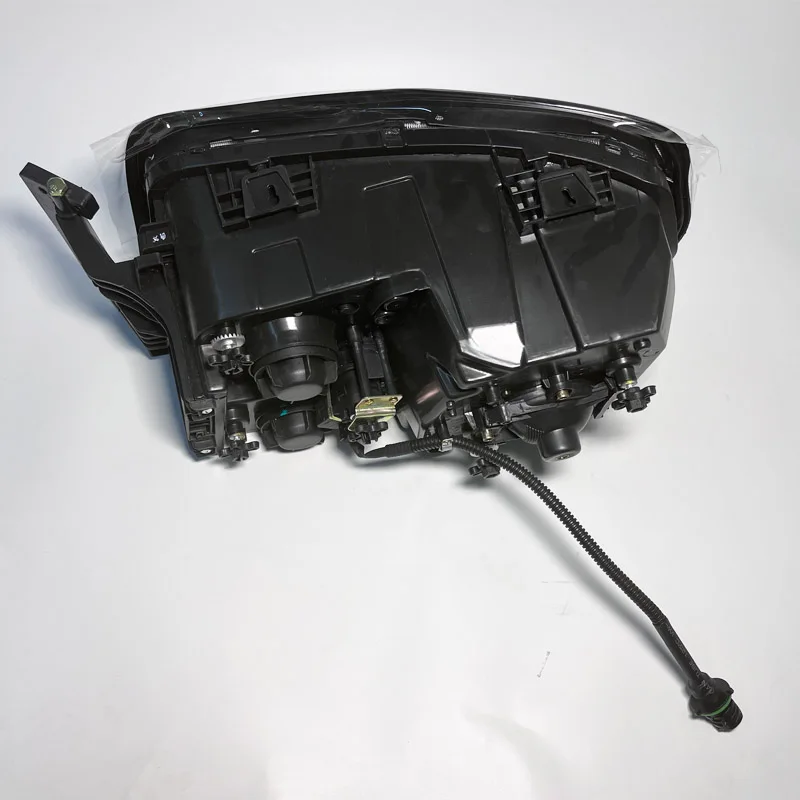 Delong X3000 Heavy Duty Truck Trailer Parts DZ97189723210 48V Waterproof LED Lighting for Shacman Heavy Truck Headlamp