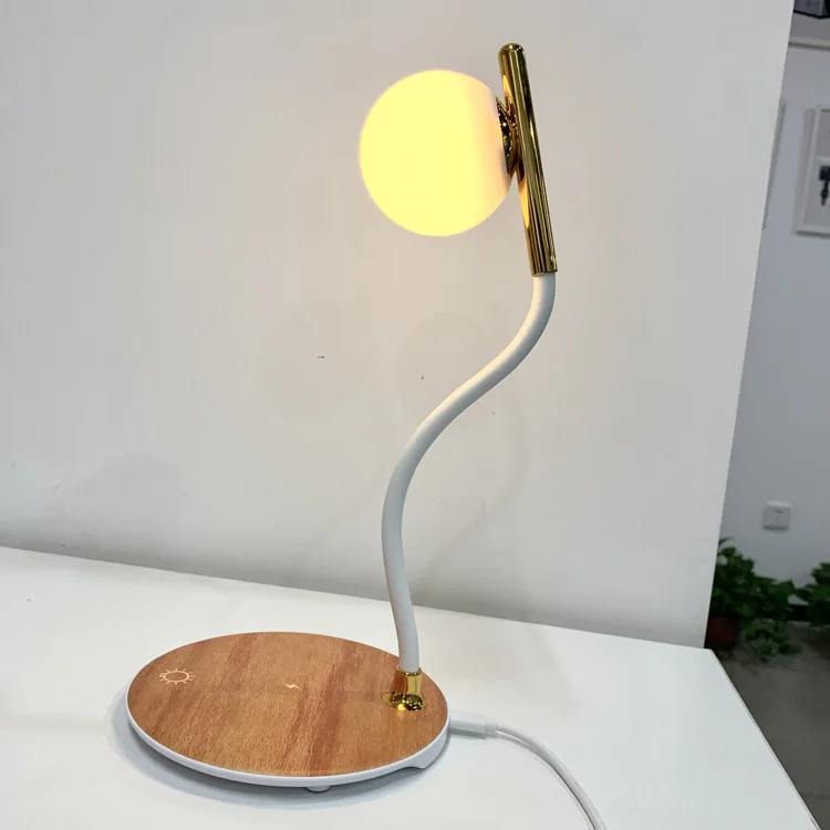 
Camping Lamp Lantern Wireless Charger Cordless Restaurant Table Lamp 