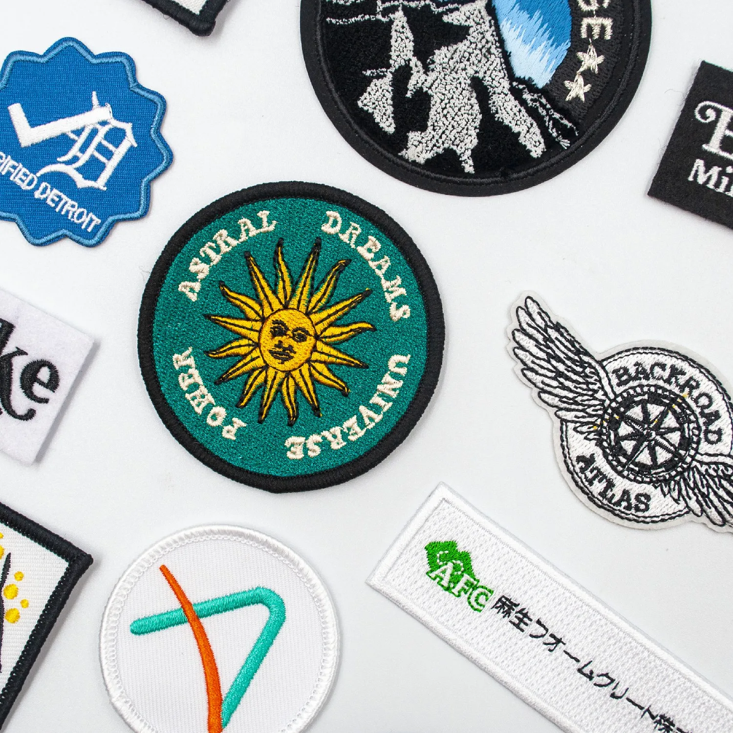 Embroidered Badges Wholesale stock Logo Iron on 3D Puff Embroidery Patches for Clothing