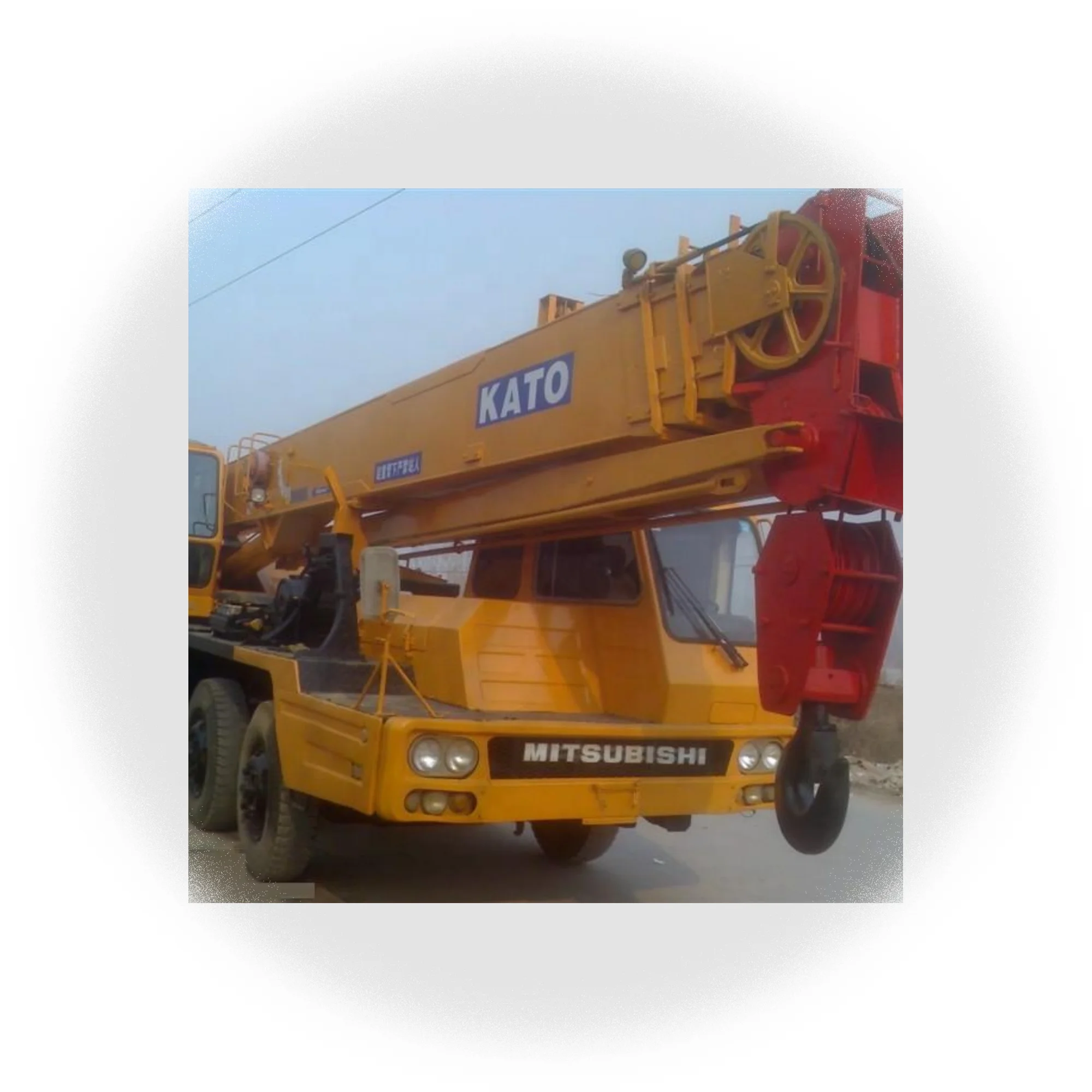 Best quality Used KATO NK300e truck crane,30ton,35ton,45ton cranes for sale