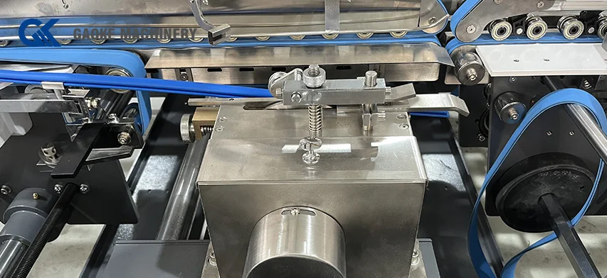 High Speed Paper Food Cake Pizza 4 6 Corners Box Lid Cup Holder Folder Gluer/ Folding Gluing Pasting Forming Making Machine