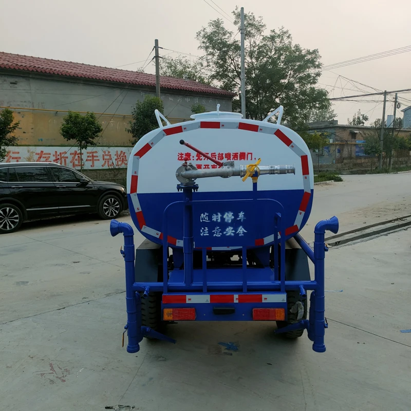 Small diesel sanitation truck, three-wheeled sprinkler truck, 3 cubic meters three-wheeled garbage collection vehicle