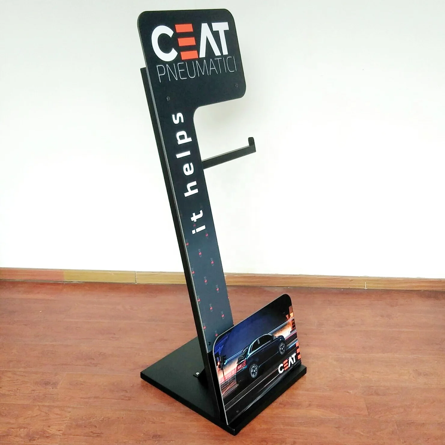 Tyre display 5.jpg