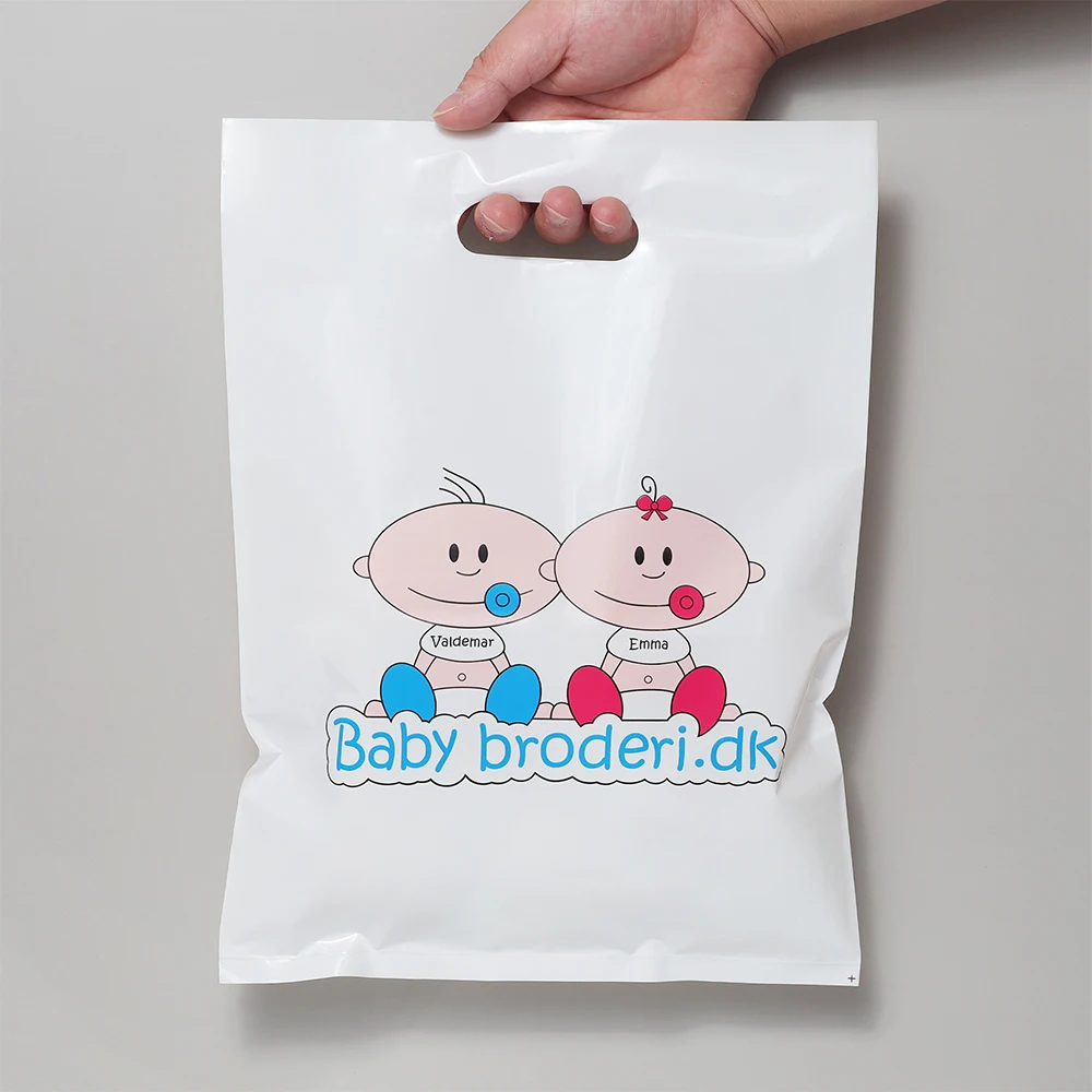 Модные пластиковые подарочные пакеты упаковочные с индивидуальным логотипом от производителя