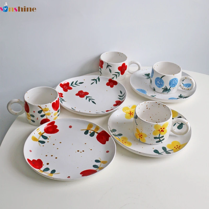Newest hand painted flowers pattern irregular ceramic plate for gift