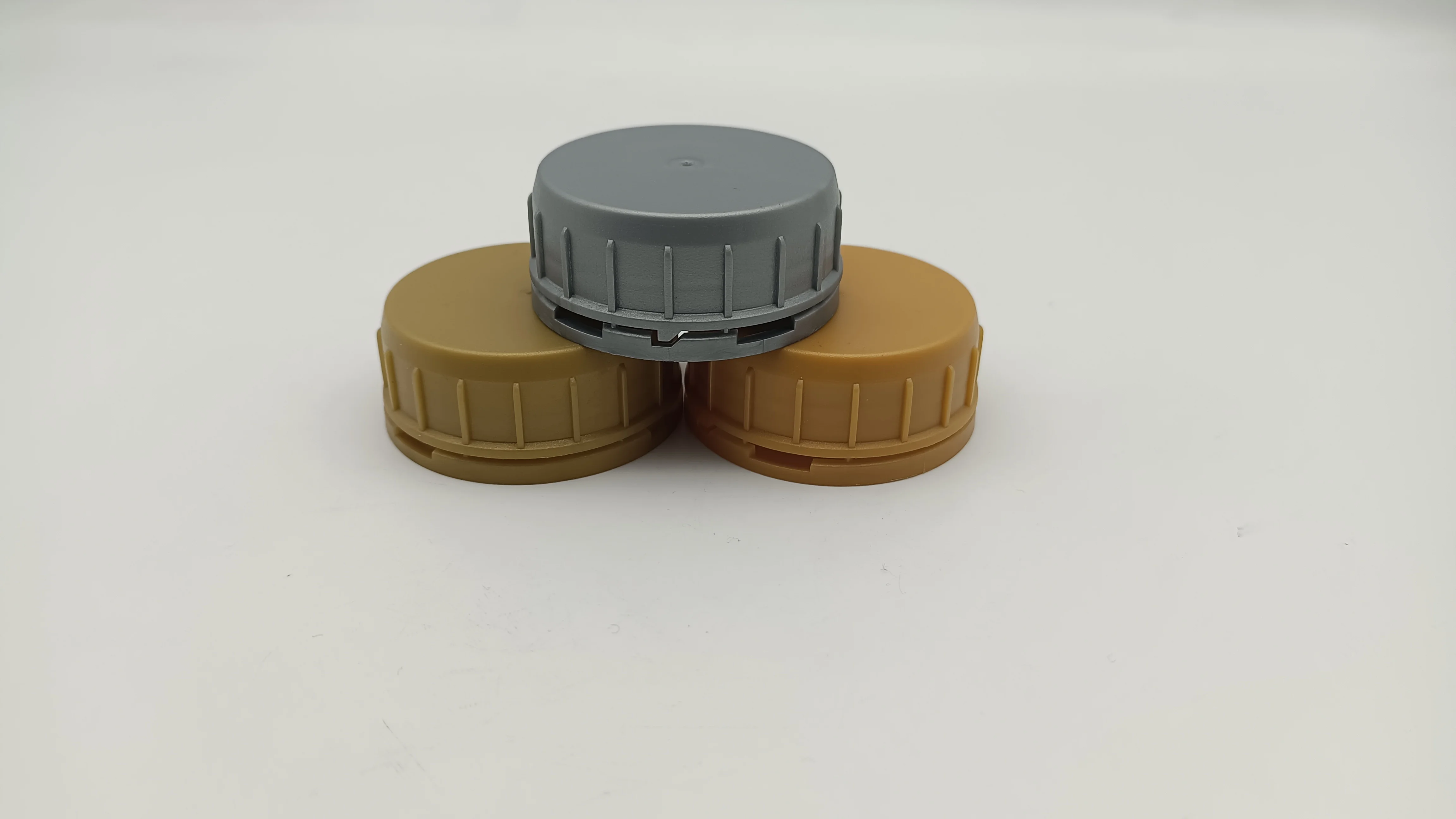 Best quality 48-54mm engine oil bottle with cap on sale