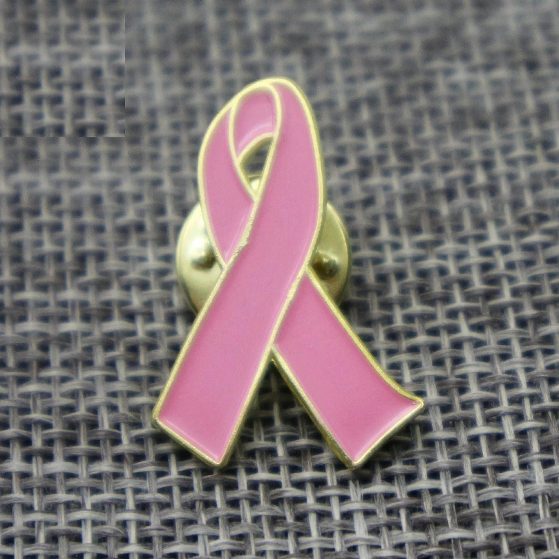 Wholesale Cheap in Stock Breast Cancer Awareness Ribbon Metal Lapel