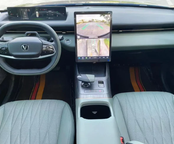 Автомобильный автомобиль с бензиновым двигателем автоматический для взрослых седан changan 2023 двигатель автомобилей