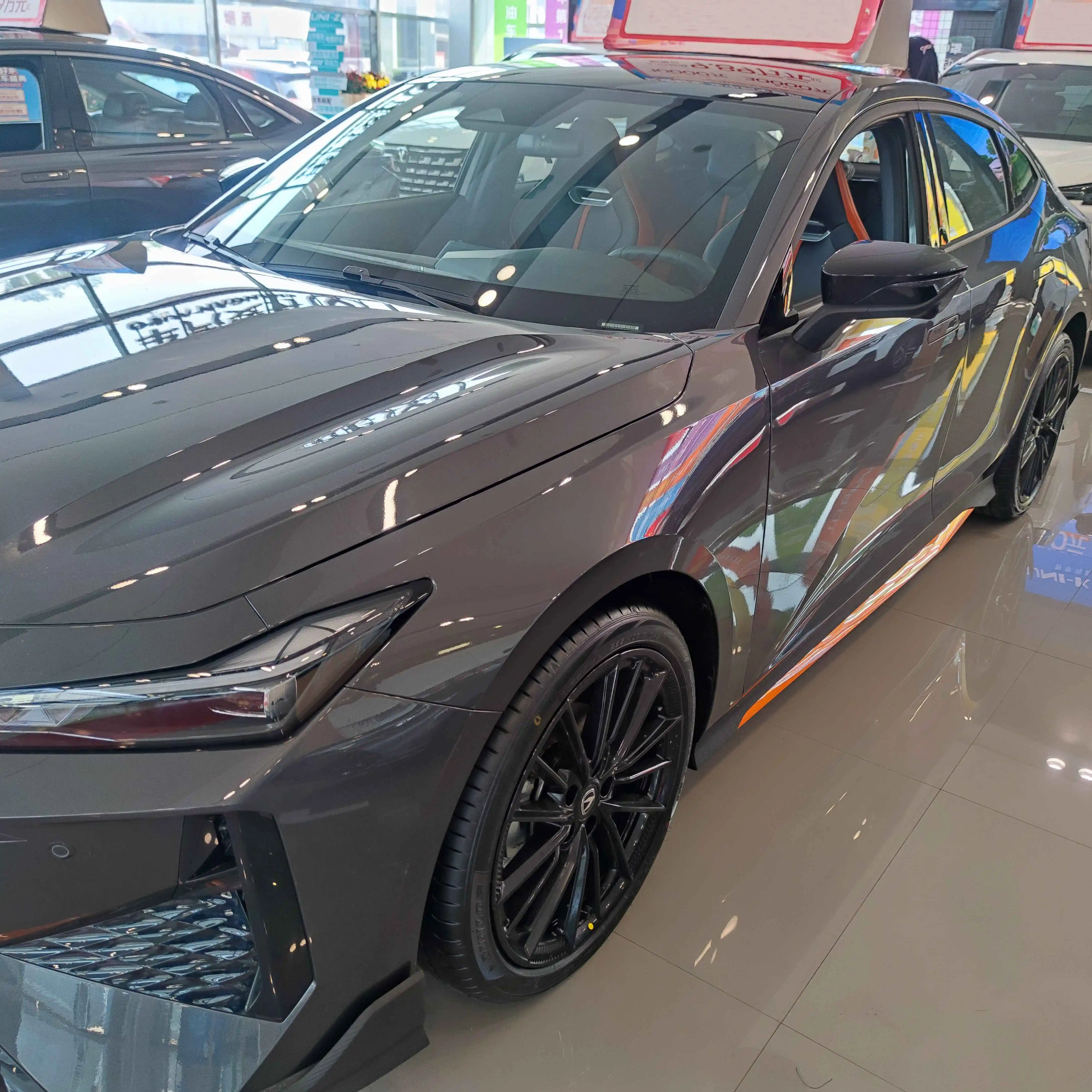 Changan UNI-V бензиновые подержанные автомобили для продажи недорогих автомобилей