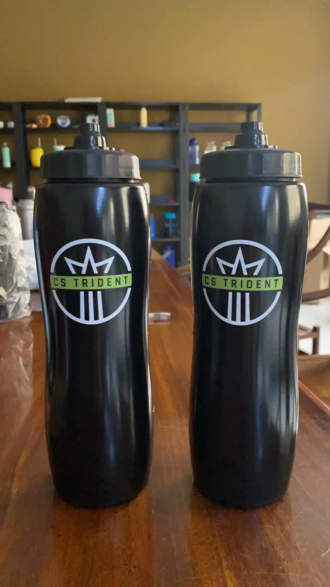 Mikenda  New Style Green PE Plastic Sport Bottle Wholesale Gatorade water bottle CE standard 1000ml adult water bottle