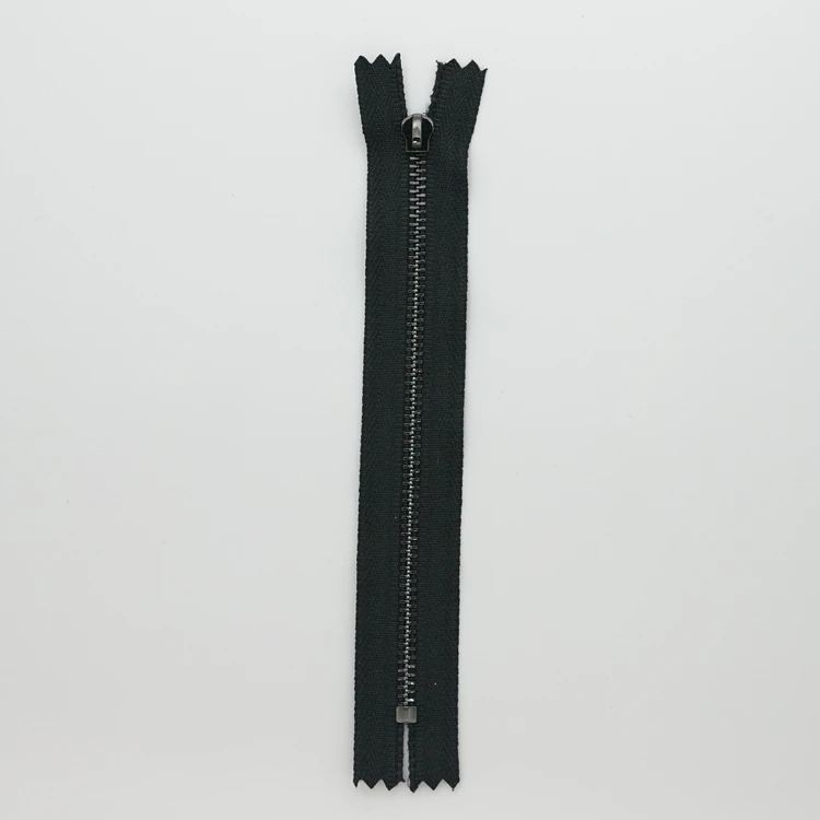 Color  Customized YKK Invisible High Quality Customized Metal Zipper for Dress