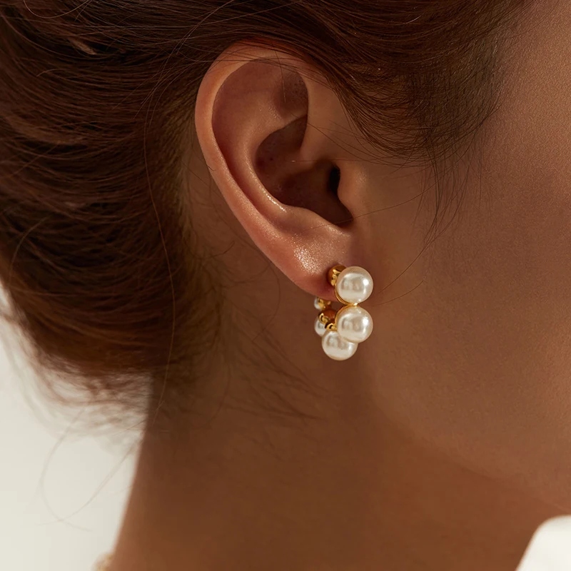 Luxury Ladies 18k Gold Plated Stainless Steel CC Earring Women Korean Designer Pearl Hoop Earrings For Girl Gift