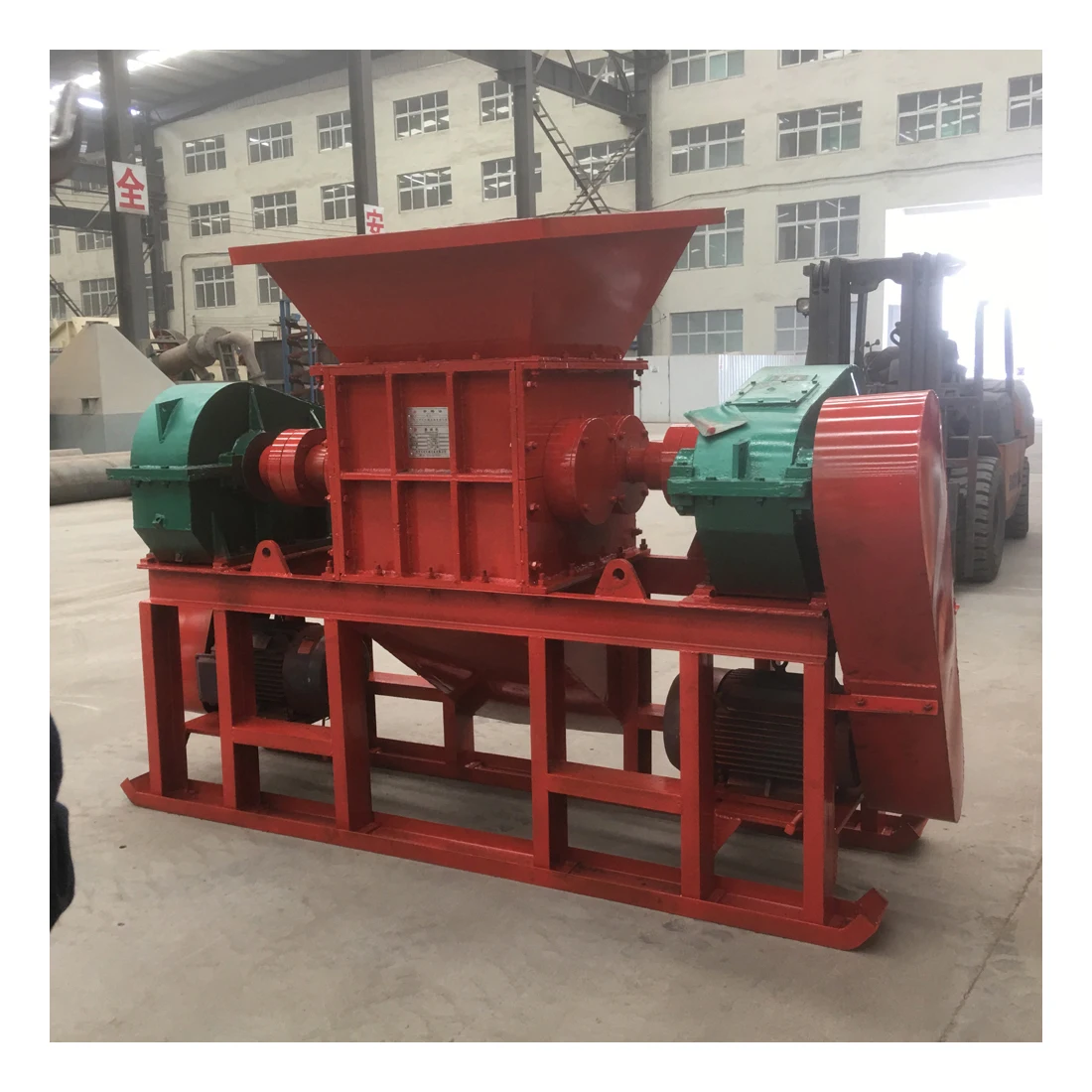 High Quality Carton Shredding Machine, Car Tyre Shredder ,Tire Shredder Tyre Crusher Recycling