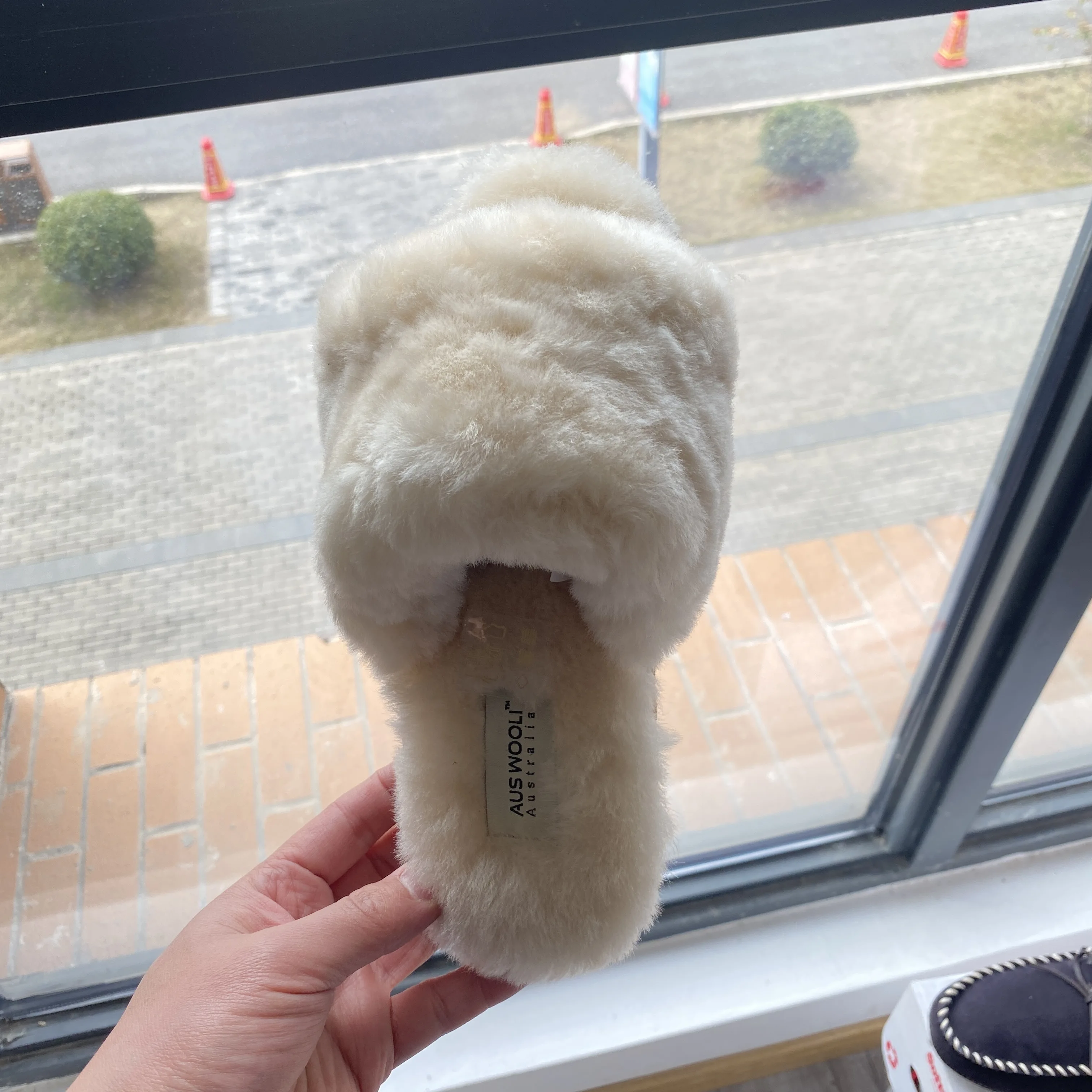 wholesale custom logo faux fur home slippers multi color indoor winter& autumn furry slides