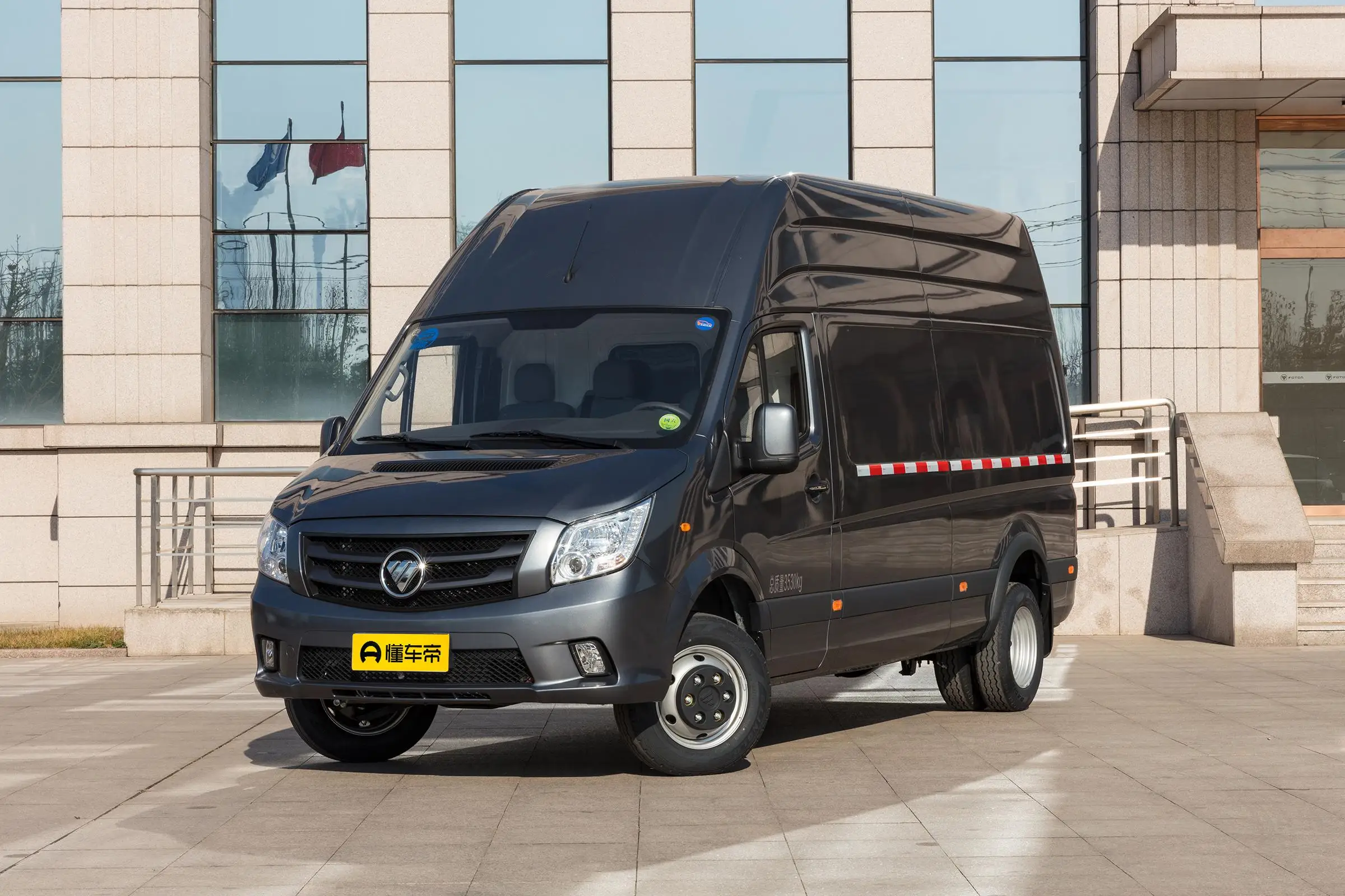 Luxurious High Roof Diesel Foton Trucks 7 Seats Mini Van Minibus Van China New Mini Delivery Van