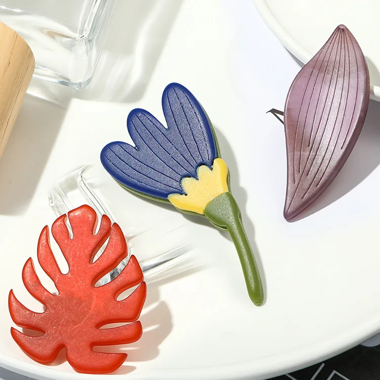 New Geometric Leaf Plant Bean Brooch Collar Pin Clothing Decoration Acrylic Brooch