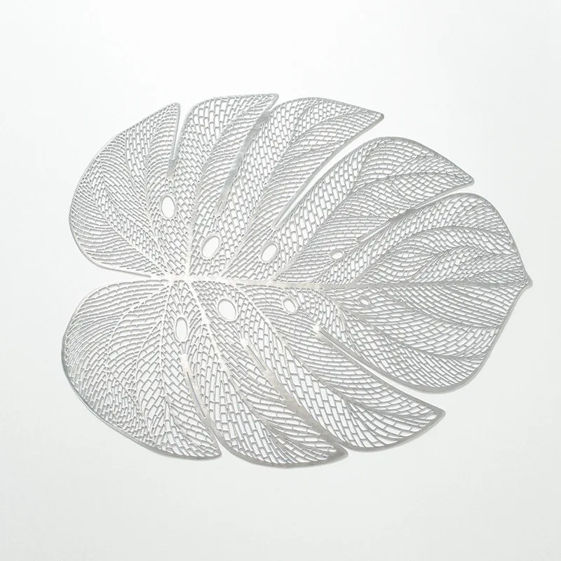 New Arrival Wipeable Metallic Plastic Green Place Mats Leaf Shaped Vinyl Placemats for Dinner Table Heat Resistant Table Mats