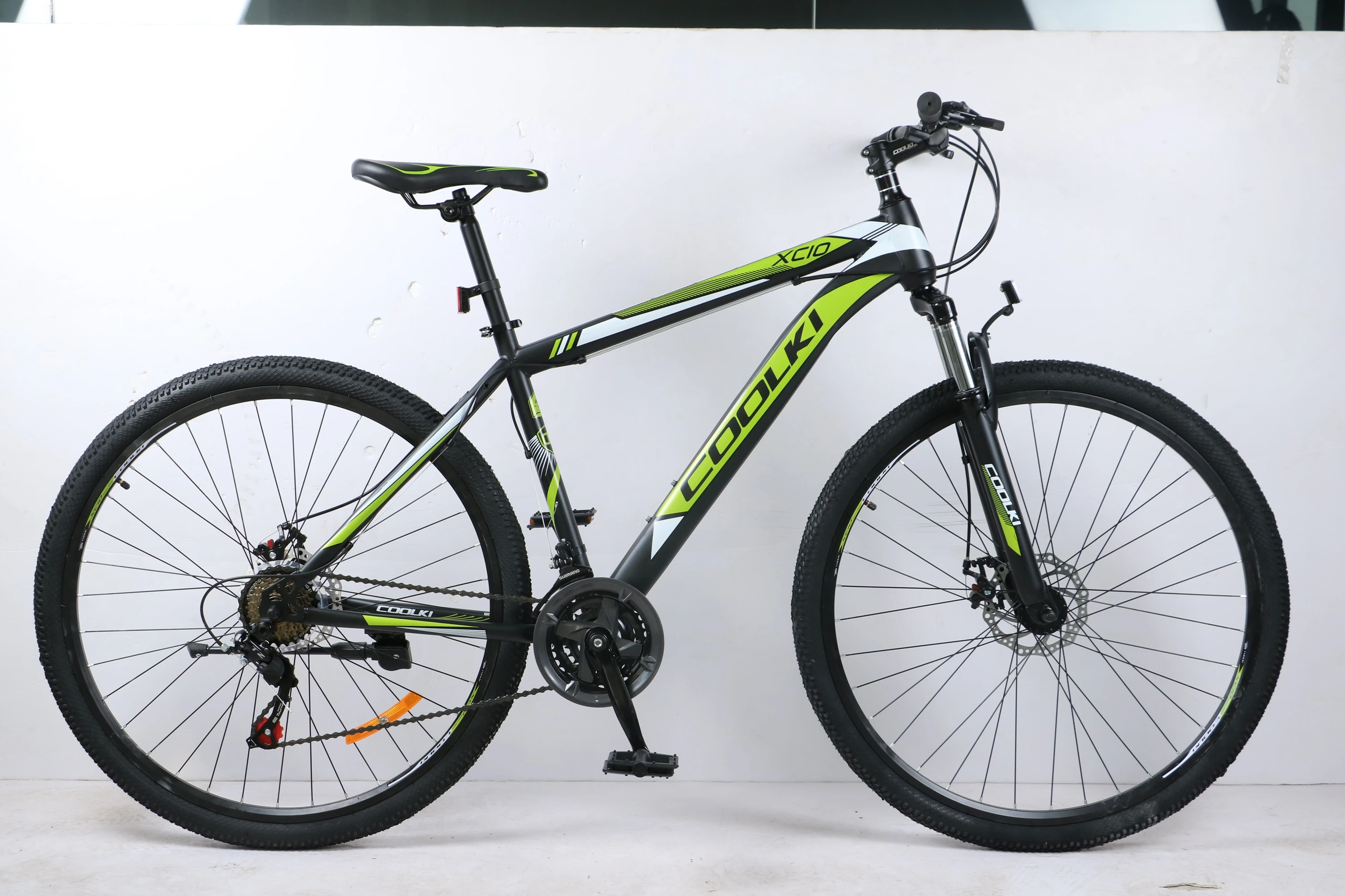 mountain bicycle man riders racing aluminum alloy rim shock absorption fork 26 inch mountain bike