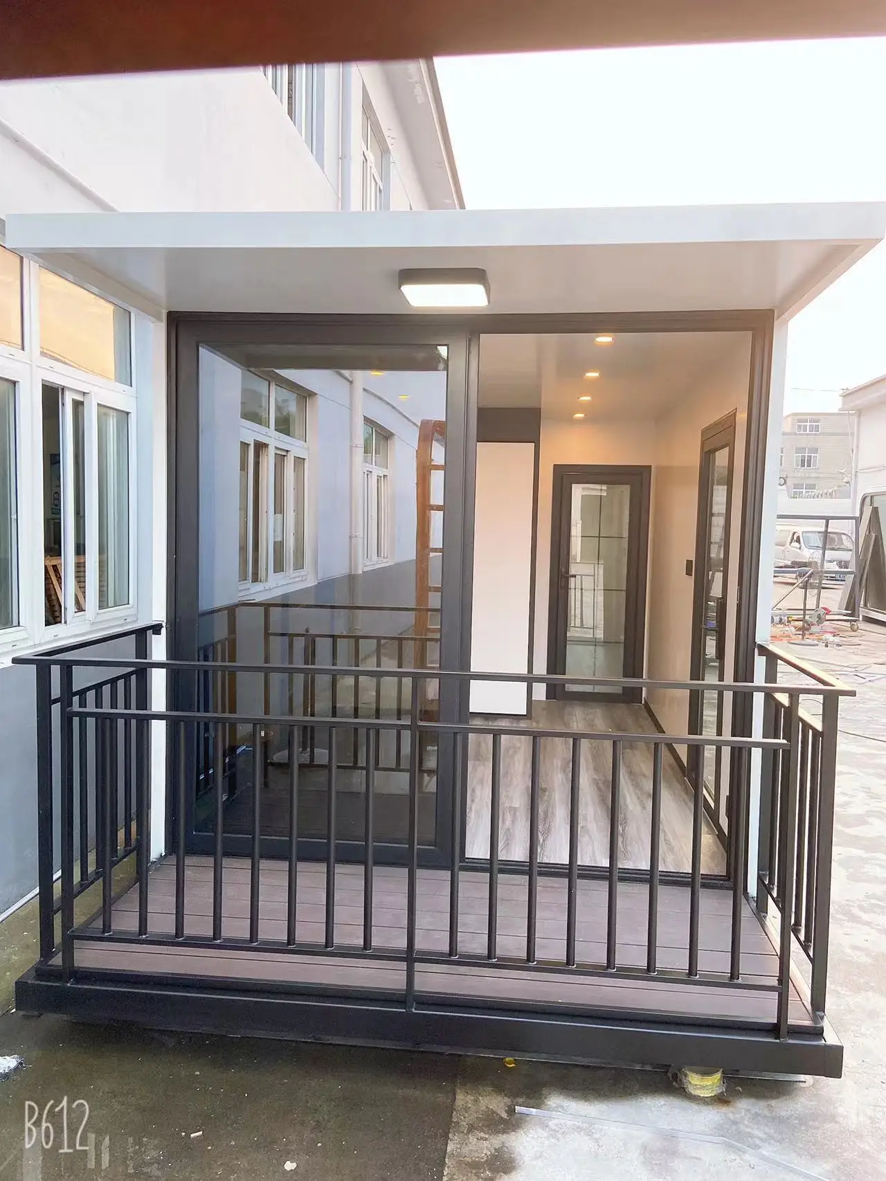 Prefab Tiny House Living Mini Office Pod for working and living Modern Popular Movable House