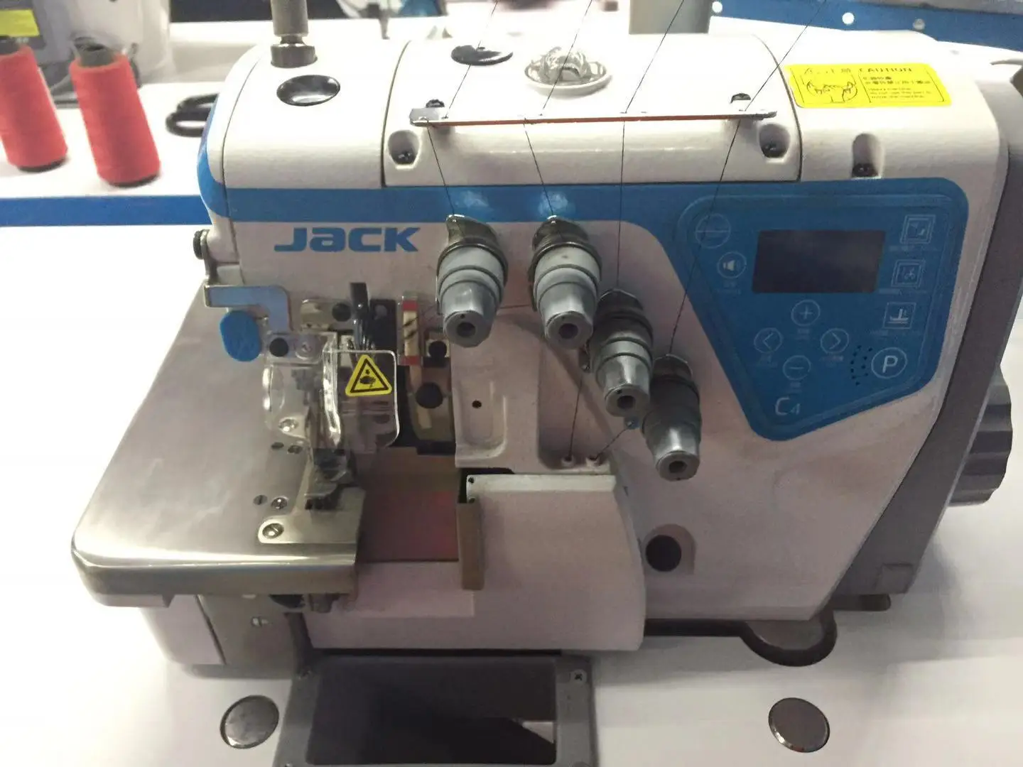 Jack C4 Automatic High Speed Sewing Machine Four Thread Five Thread Overlock Sewing Machine For Sewing Medium Heavy Materials