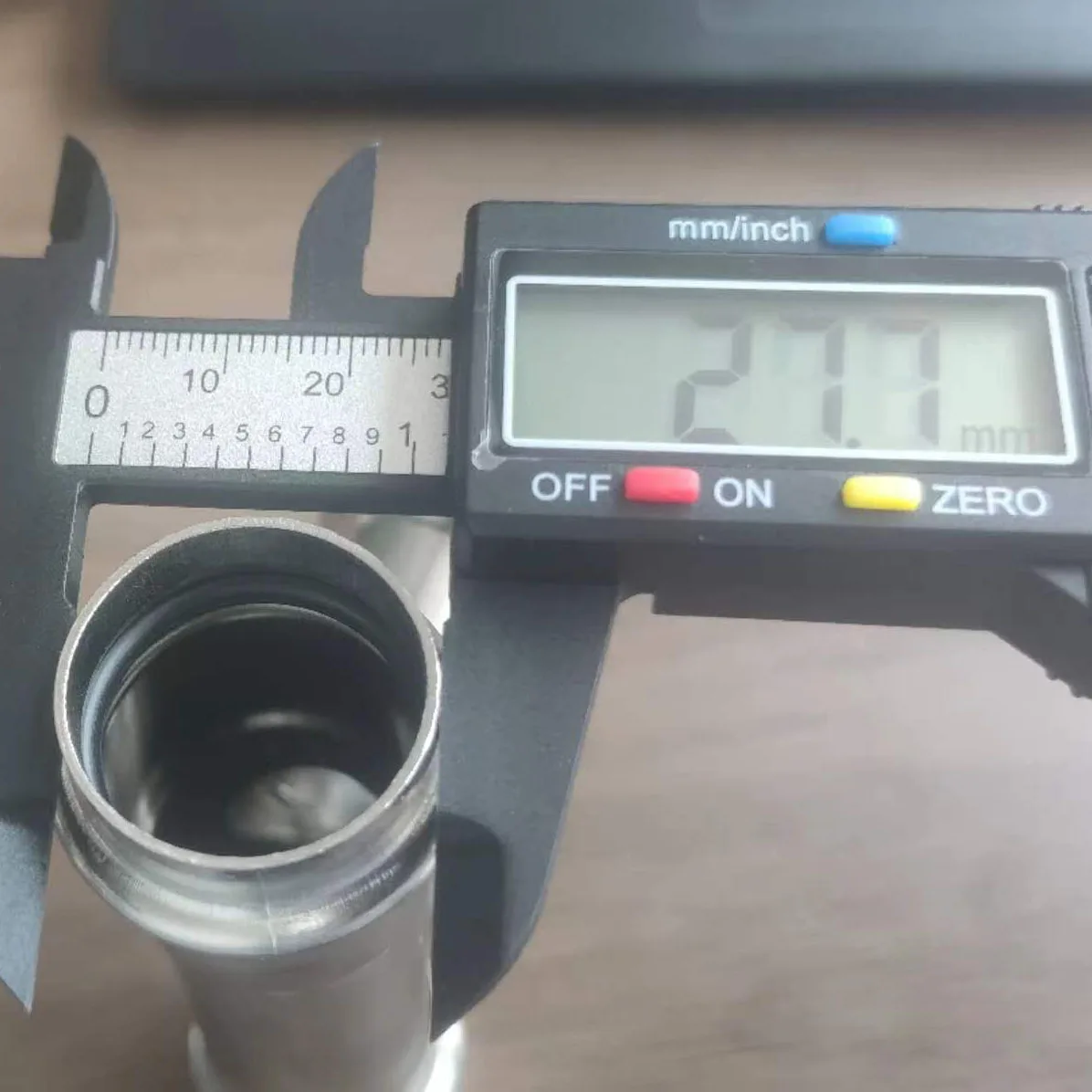 Crimping Tee Connectors Accessories Clamps Built-in Sealing Rubber Ring For 304 Stainless Steel Pipe Connection