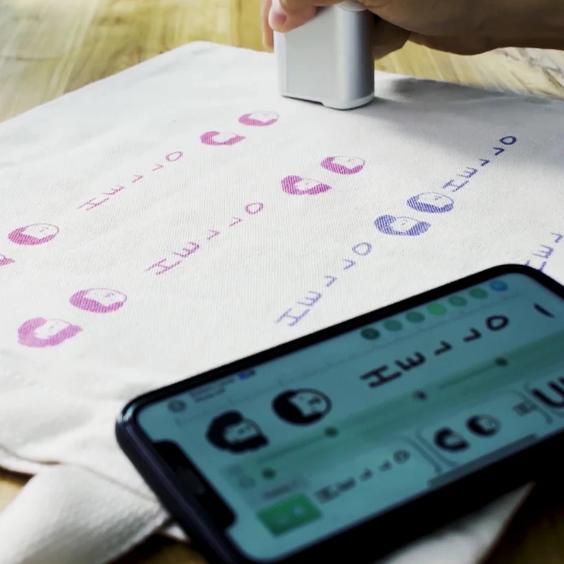 The popular multi-scene used inkjet printing pen  is lightweight and easy to carry for printing food paper skin EVEBOT Printpen