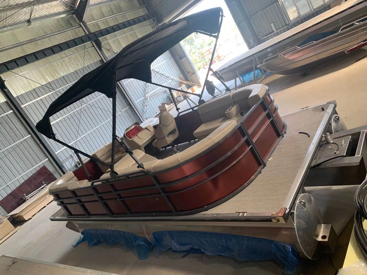 Устойчивая алюминиевая понтонная лодка 21 фут/6 4 м 90 л.с.