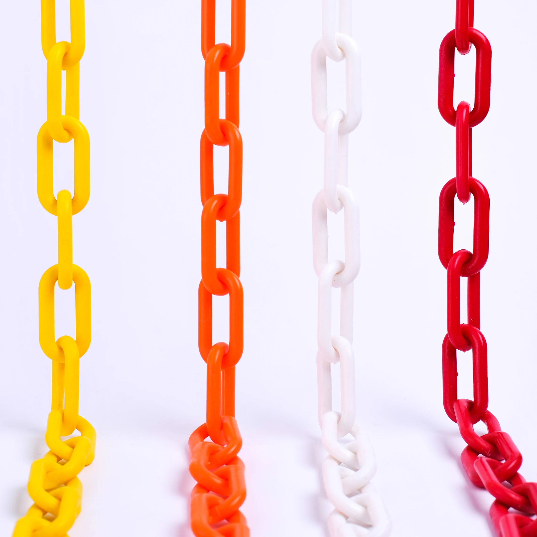 6mm 8mm Steel Traffic Safety Plastic Chain PP Polyethylene PE Material Traffic Safety Barrier
