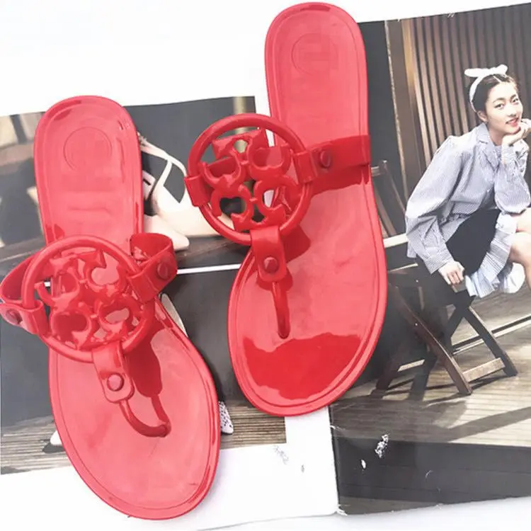 Summer footwear 2022 fashion jelly ladies flip flop beach slippers women latest lady summer footwear pvc footwear for girl