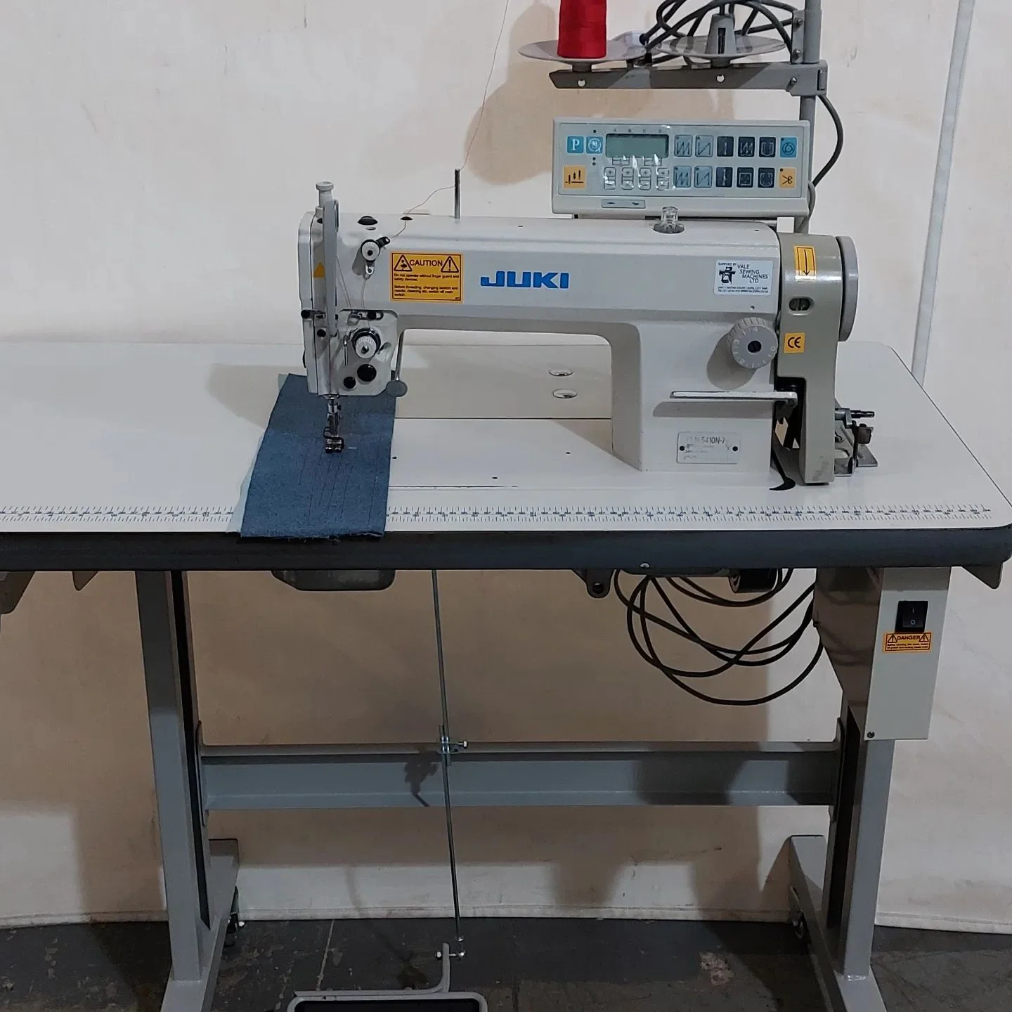 Jukis DLN5410N DLN5410N-7 One Needle Needle Feed Lockstitch Machine Industrial Used Sewing Machines