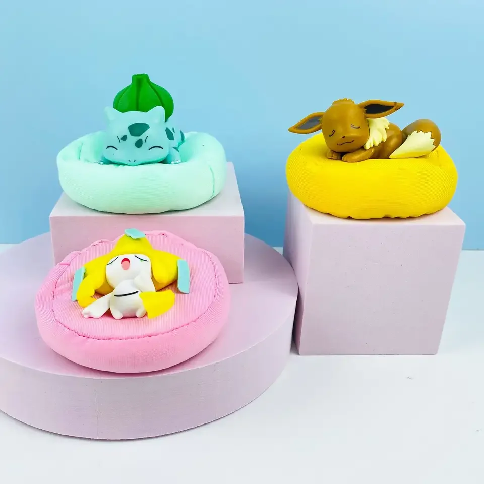 HUAYI Pokemone Squirtle Charmander Pikachu Scene Boxed Figure Gift Box Pokemone Figure Toys