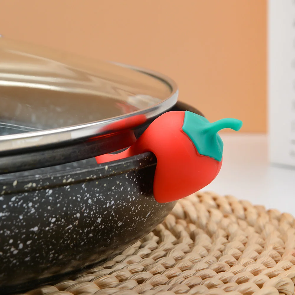 BPA-Free Heat-Resistant Cute Design Silicone Chili Carrot Spill Resistant Holder Pot Clip Silicone Spoon Rest Steam