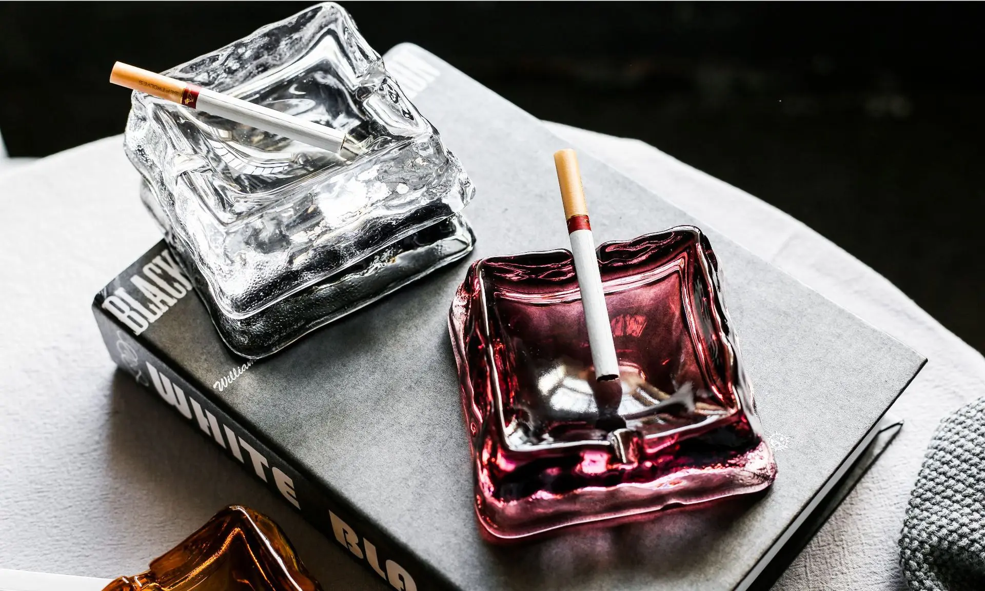 Hot Sale High Quality Glazed Modern Portable Ashtray Wholesale