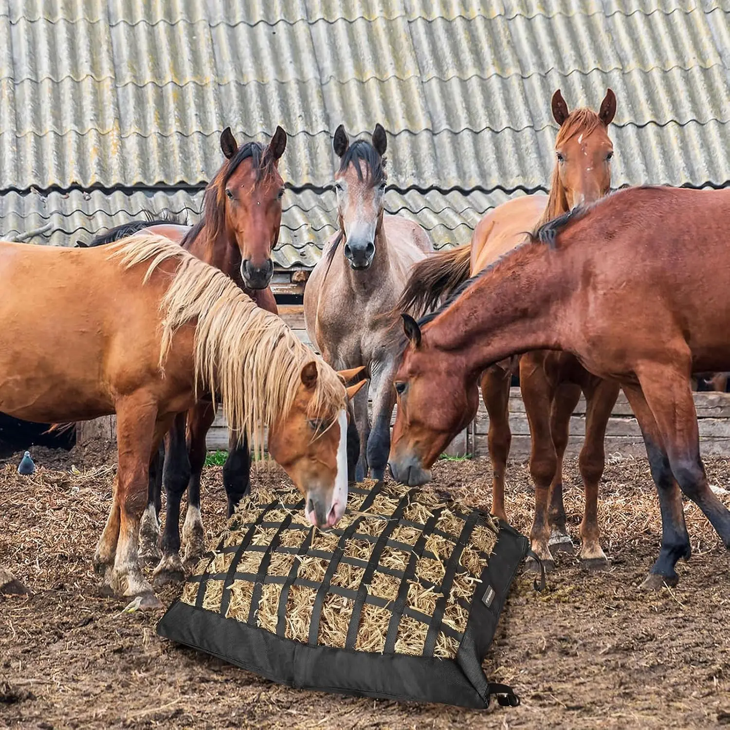 Free Sample Slow Feed Feeder Tote Bags Large Capacity Feeding Bag for Horses Goat Alpacas Horse Hay Bag