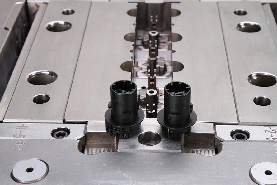 Injection die designing metal mould maker custom machining plastic parts hot runner design injection moulding die makers
