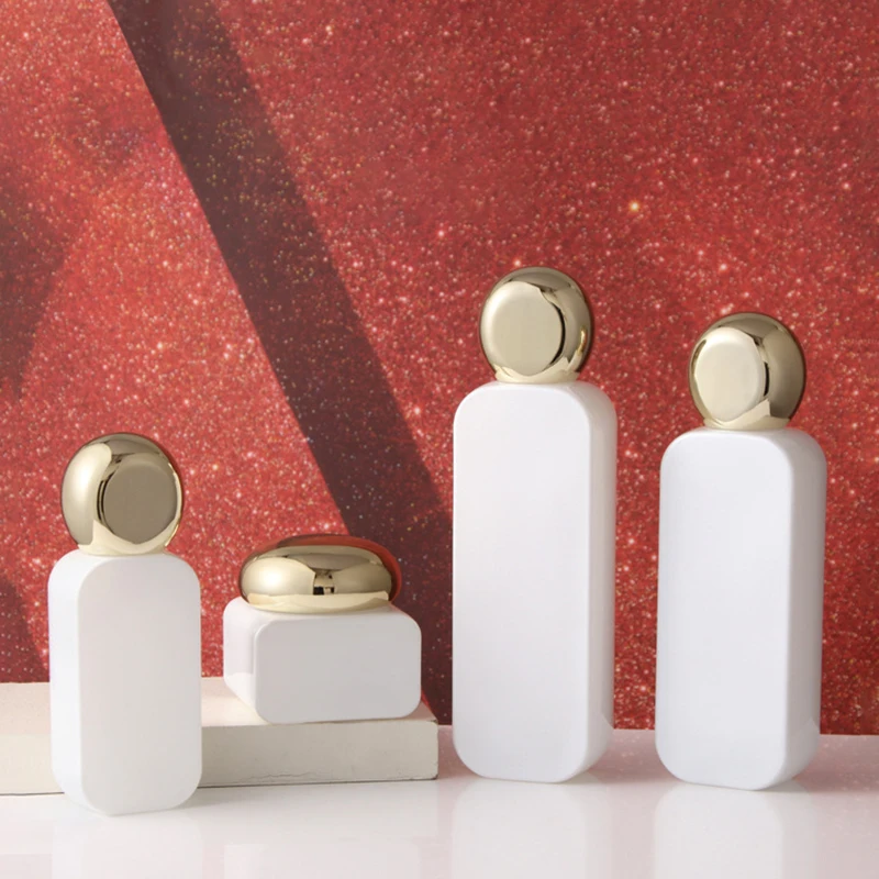Pearl White Pump Lotion Bottle 20ml 30ml 50ml 100ml 120ml Custom Logo Cosmetic Packaging Glass Sprayer Bottle with Golden Cap