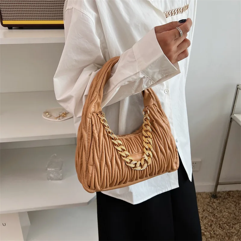 2022 New Arrival Fashion Bags brand Golden Chain pu leather shoulder bags Ladies trendy handbags for women luxury
