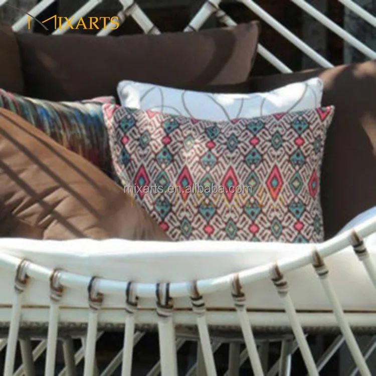 Outdoor Pool Side Furniture Rattan Garden Daybed Sofa