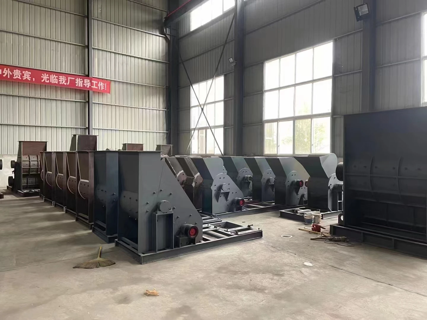 diesel mobile hammer mill crusher sand making machine fine impact price