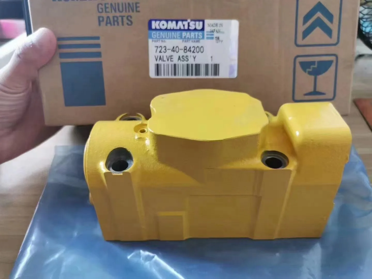 Клапан аккумулятора самосвала для Komatsu оригинальный автомобильный accumulator569-43-83140 энергии