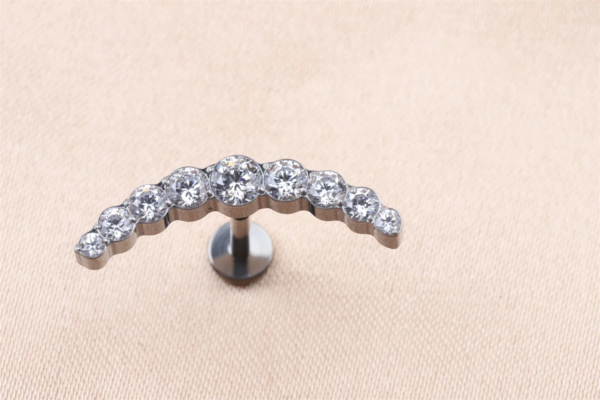 High Quality F136 Titanium Threadless Labret Zircon Internally Threaded Women Piercing Titanium Lip Body Studs