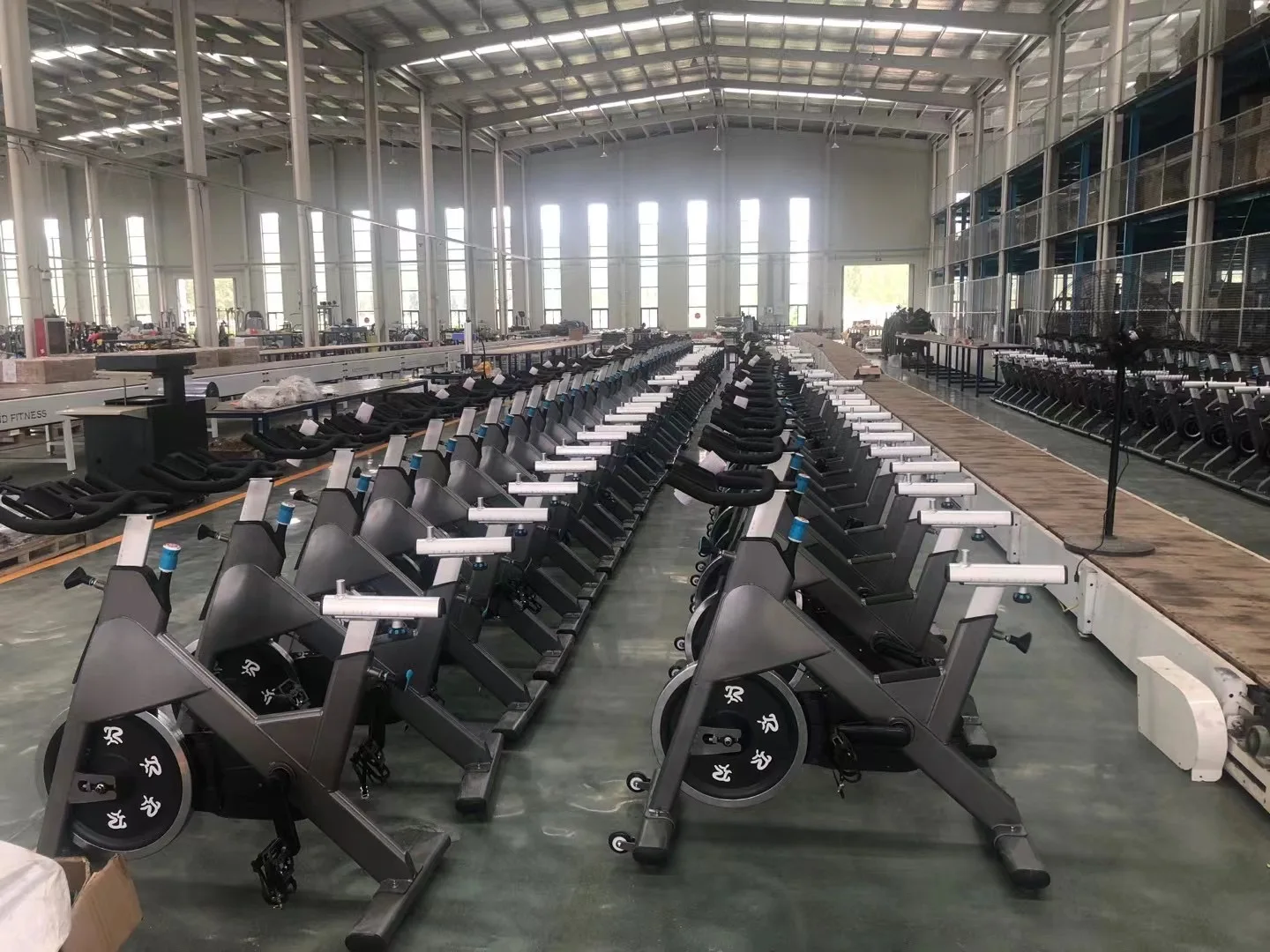 NEW COMING Commercial Bike For Household And Commercial Gym Master Spinning Bike Indoor Cardio Running Machine Spin Bike