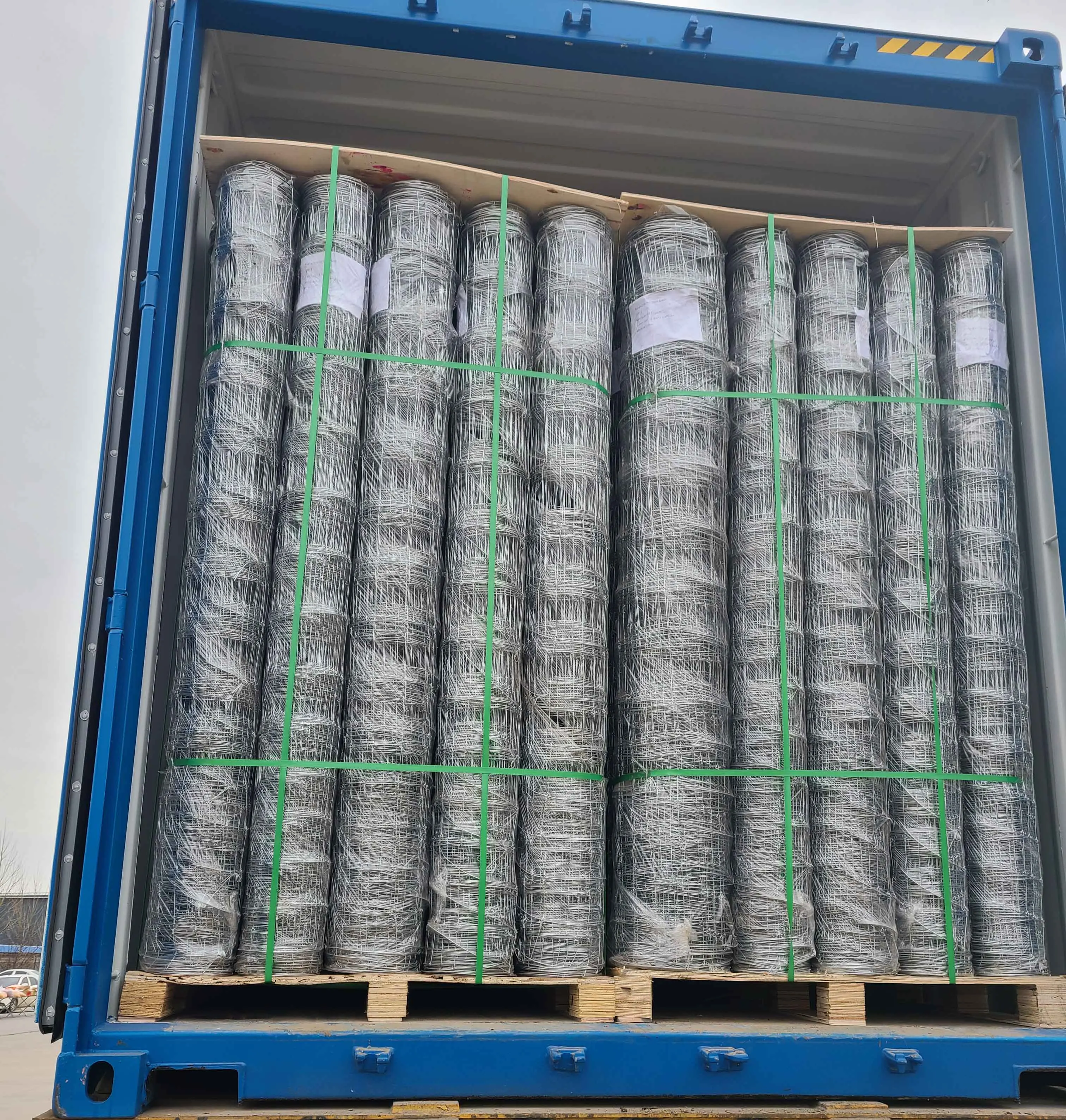 Anping factory supply galvanized game fence wire farm hinge joint fixed knot woven wire farm fence with wire