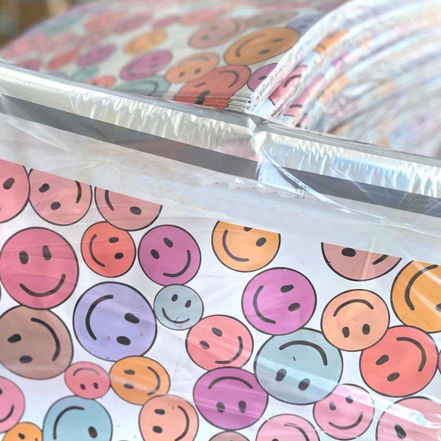 10x13inch Happy Smiling Face Pattern Mailing Envelopes 3.15mil Strong Bearing Shipping Bags Self Sealing Plastic Poly Mailer