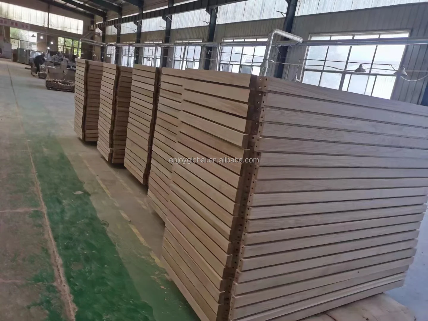 Red and green Wood Floral Cat House Cat Climbing Track Climbing Tree wooden pet furniture wooden cat Tree