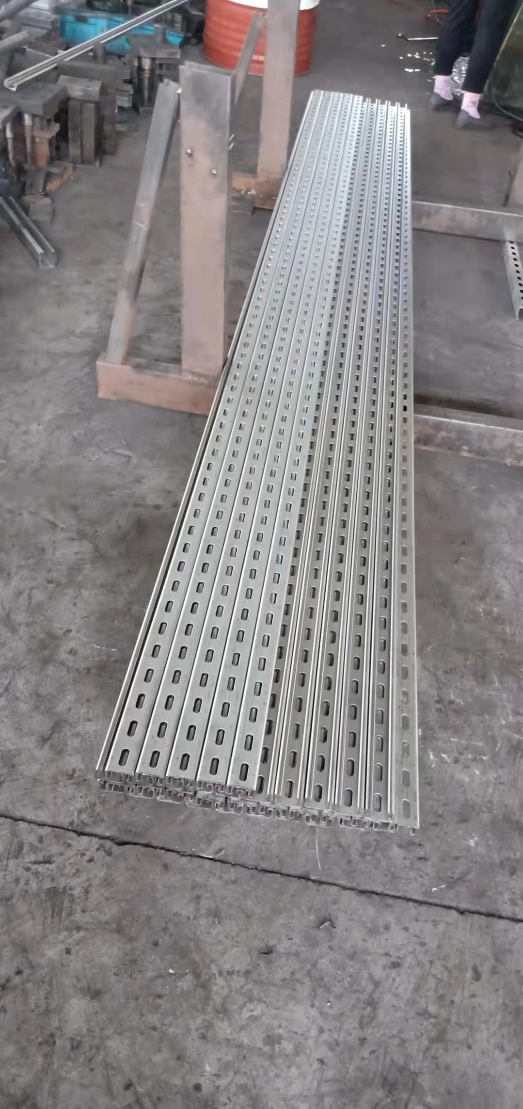 Formed u type double stainless electrical perforated unistrut canal hot galvanized u channel iron steel catalog c strut