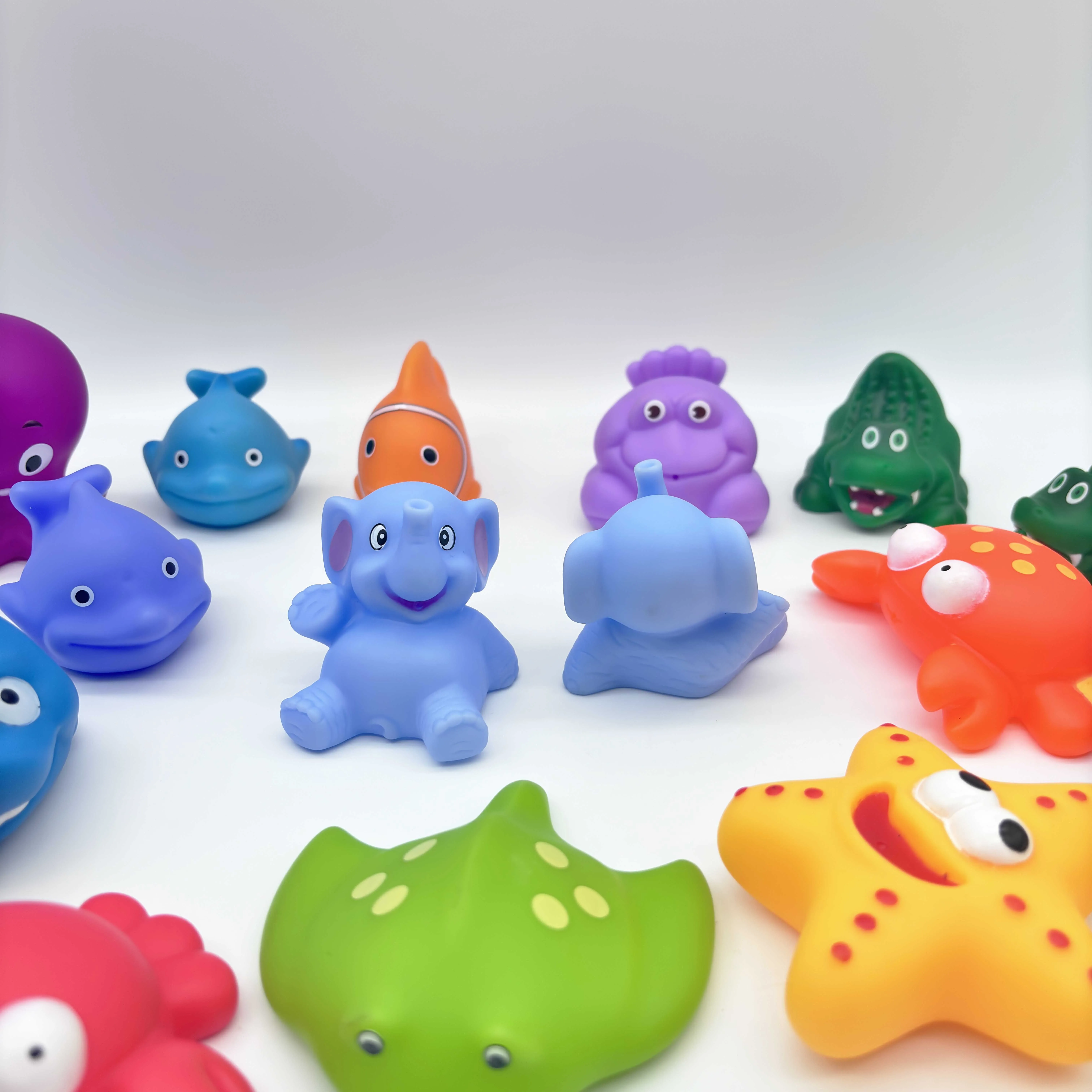 Детская виниловая игрушка для ванной